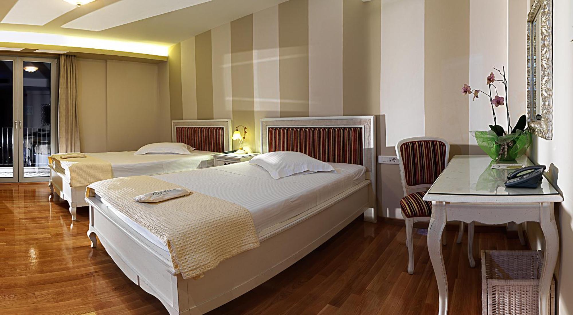 Hondos Classic Hotel & Spa Nestani Pokoj fotografie